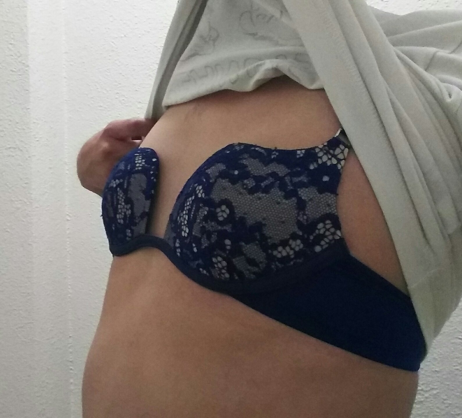 下着女装　野外 