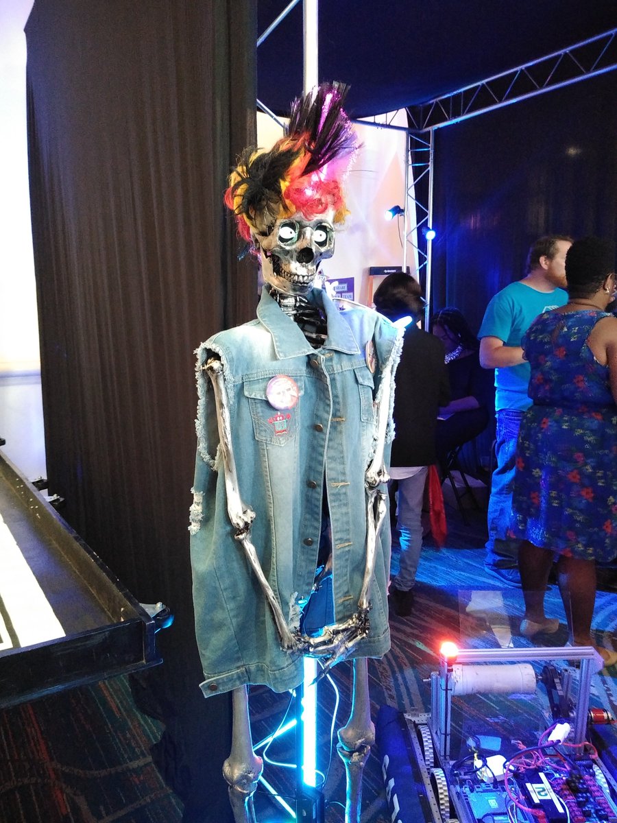 hytecrepair's tweet photo. Our Charity Committee had a wonderful time at the Boys and Girls Club Celebrate the Children's Gala. A beautiful event for a great cause! Fun fact: this robot was made by one of the kiddos! @BGCCF #celebrate75 https://t.co/xVePaAQorY