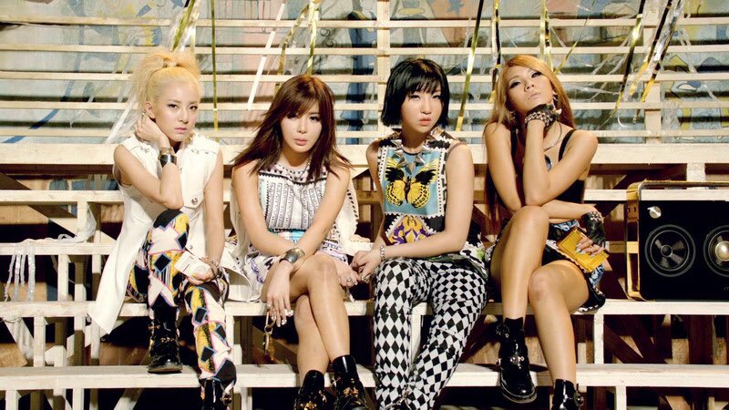 ChaeraWorld's tweet photo. #10GETHERwith2NE1 It is not the end but it’s a NEW BEGINNING because 2NE1 have always been the NEW EVOLUTION. Dont stop chasing your dreams and make em’ come true, we will be your pillar of strength wherever you are!💘💘💘 Lets move forward to a better us! #10yearswith2NE1 https://t.co/oNkkfQQPdh