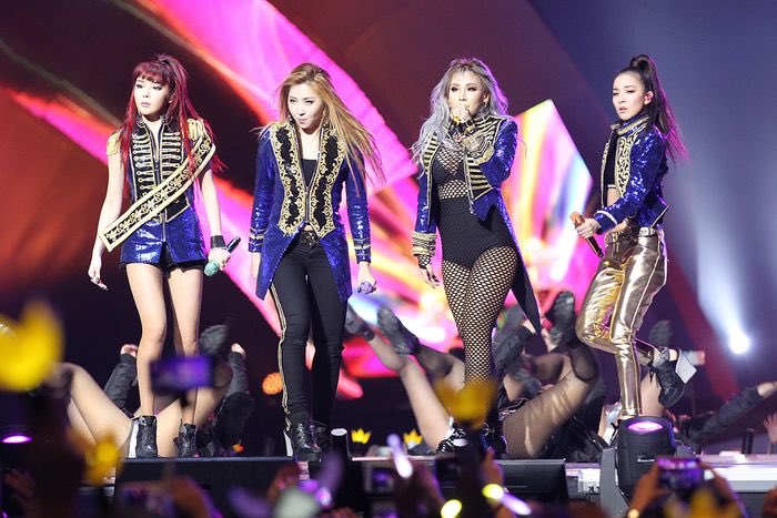 ChaeraWorld's tweet photo. #10GETHERwith2NE1 It is not the end but it’s a NEW BEGINNING because 2NE1 have always been the NEW EVOLUTION. Dont stop chasing your dreams and make em’ come true, we will be your pillar of strength wherever you are!💘💘💘 Lets move forward to a better us! #10yearswith2NE1 https://t.co/oNkkfQQPdh