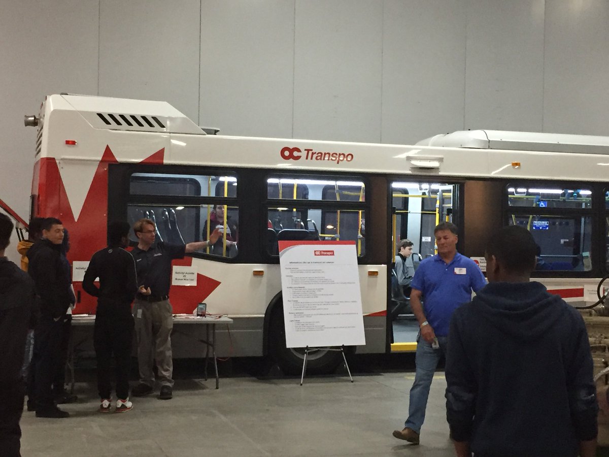 HIEC_appsearch's tweet photo. Last day at #FutureBuildingON! https://t.co/pQ42agULRS had an amazing time talking about the building/construction industry and the skilled trades! #OttawaON @OntConstSec @EYCentre https://t.co/KSsPwb6N3p