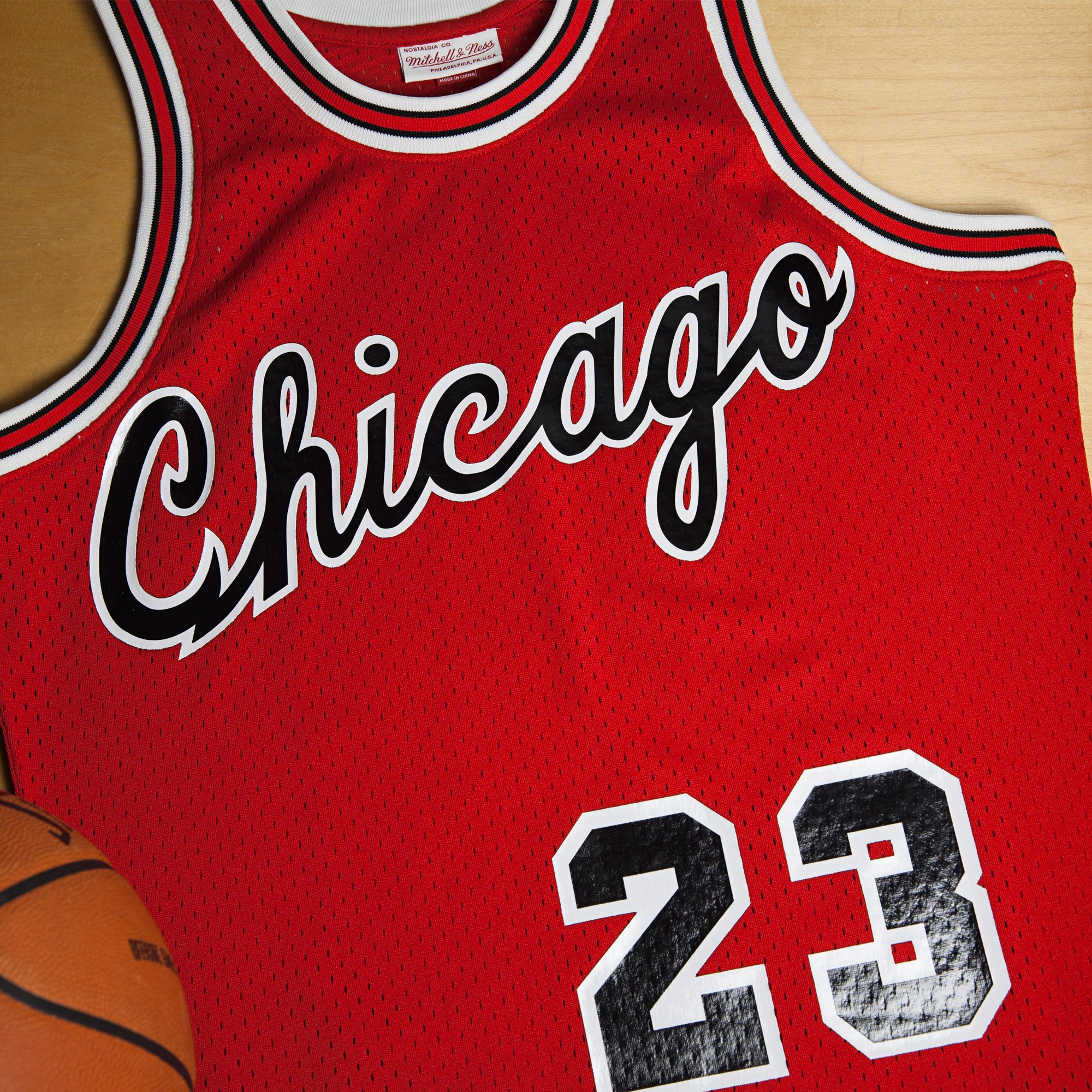 Mitchell & Ness Chicago Bulls Michael Jordan 84/85 Rookie Jersey