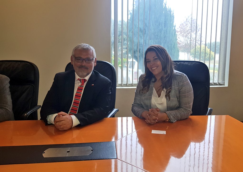 SernaturBioBio's tweet photo. 🔴 [ESTA MAÑANA] El Intendente de la Región del Biobío, Sergio Giacaman junto al Seremi de Economía, Mauricio Gutiérrez, presentaron a la nueva Directora Regional de Sernatur, Natalia Villegas #Sernatur #Turismo #ChileLoHacemosTodos #AventuraDelSur 👏👏 https://t.co/L29NfttP6x