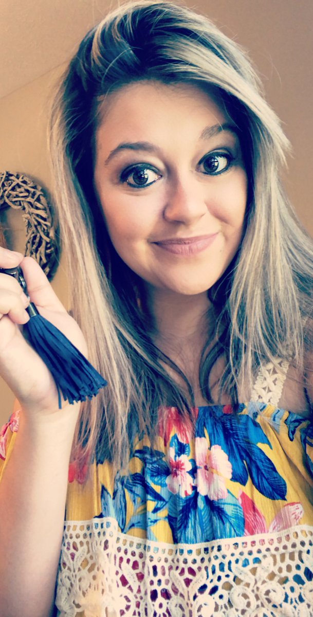 Autumn_Dawn99's tweet photo. Safe &amp;&amp;&amp; Stylish!! Rocking my new Boho breakaway keychain that matches my sundress 🤘🏼 msg me to get yours!! #boho #sundress #flowers #safety #breakaway #idp #damselindefense #loveit #gimmiemore #keychain #family #fightback #loveyourself https://t.co/4FpvDcN4k2