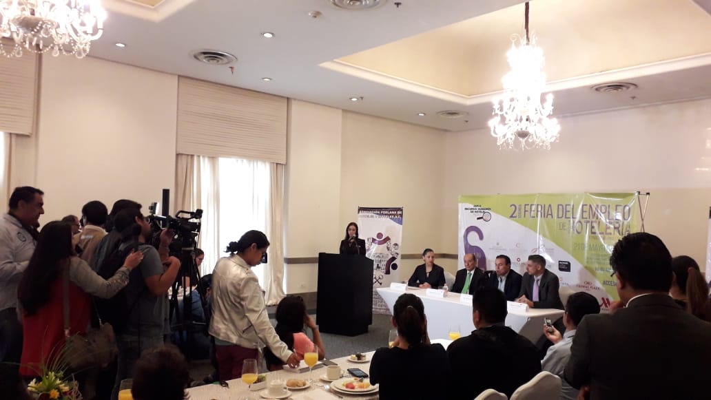 APHYM1's tweet photo. Rueda de Prensa para dar a conocer la 2da Feria de Hotelería y Practicas Profesionales #EmpleoPuebla https://t.co/hUUoSgXwIQ