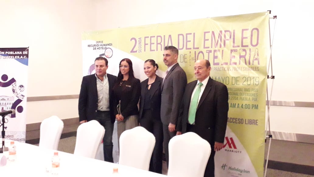 APHYM1's tweet photo. Rueda de Prensa para dar a conocer la 2da Feria de Hotelería y Practicas Profesionales #EmpleoPuebla https://t.co/hUUoSgXwIQ