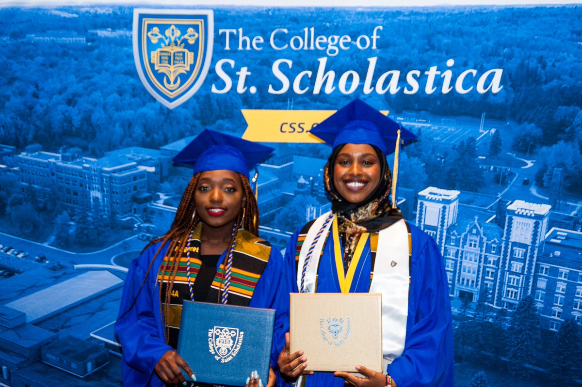ScholasticaAlum's tweet photo. Throwback Thursday to just four days ago when we welcomed the Class of 2019 to the @StScholastica Alumni Association! Congratulations, grads! #SaintsDo #CSSAlumni https://t.co/rsSbNLdKo1