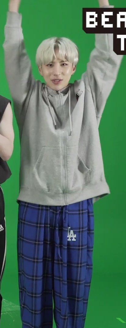 junjiu_u's tweet photo. he's so cute i'm crying https://t.co/mgQR7ALG2B