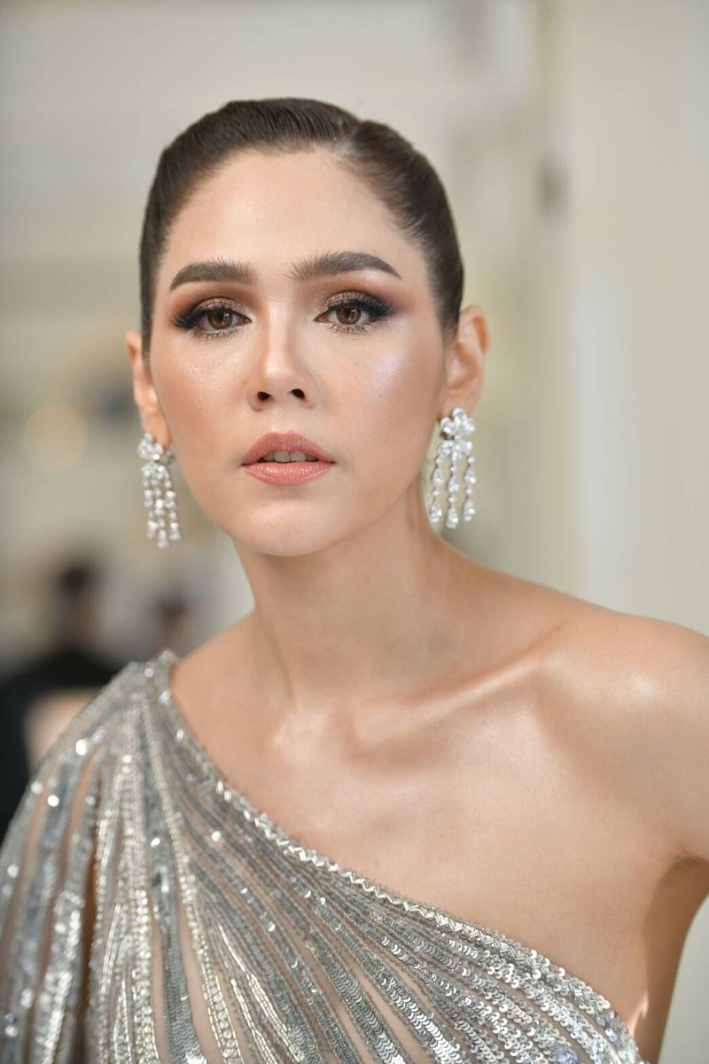 UnderbedDara's tweet photo. อารยา ไทยแล้นนนนน 

นัวมาก ให้ยืนหนึ่งรับมง พร้อมสายสะพาย 

#LorealParisTH #ใต้เตียงดารา https://t.co/nJeOReZs4K