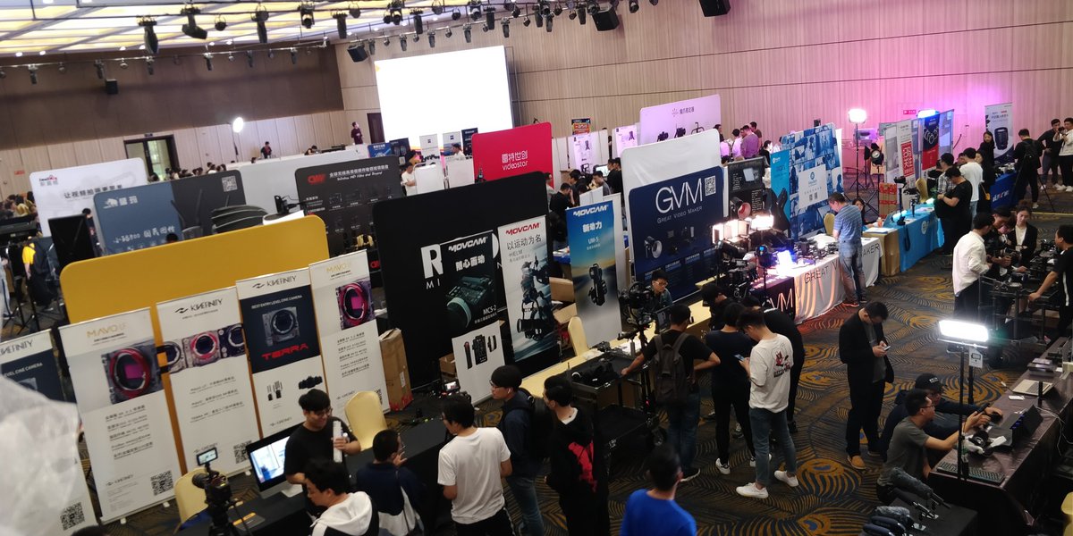 CVWCrystalVideo's tweet photo. Film Innovation Alliance Itinerary Exhibition throughout China -Hangzhou City, Zhejiang Province👍🌹😍
CVW Pro series &amp; BeamLink Series: your cooperative partner!

#CVW #Beamlink #Pro #WirelessVideoTransmission
#cinematographer #videoproduction #LiveEvents #streaming #filmmaker https://t.co/jLu1OxoU1J