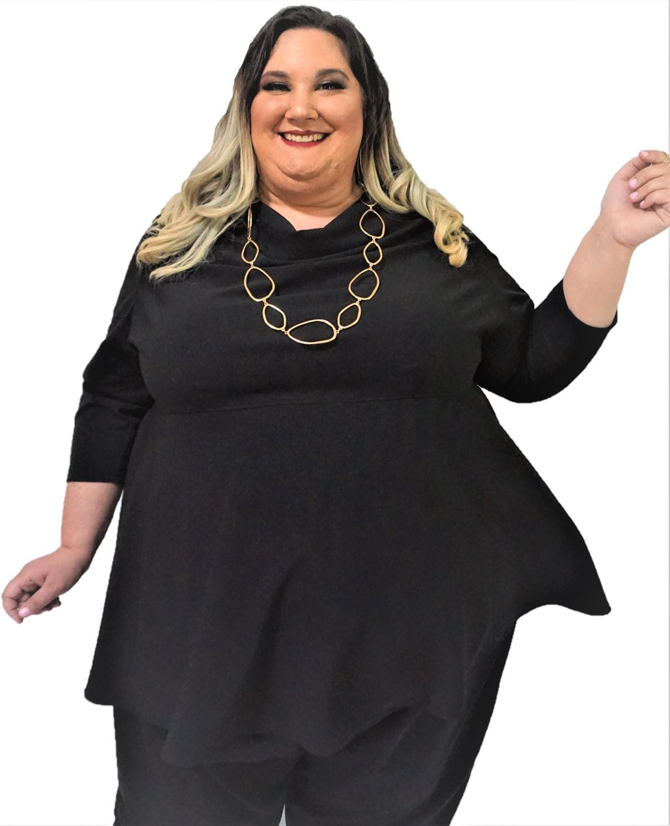 MylesAheadPlus's tweet photo. A top we are crushing on! Fitted empire bodice with a flattering cowl neckline #plussize #plussizefashion #supersizes #supersizebbw #bodypositive #size34 #sizes #bigbeautifulwomen https://t.co/iNKCNWbDO3