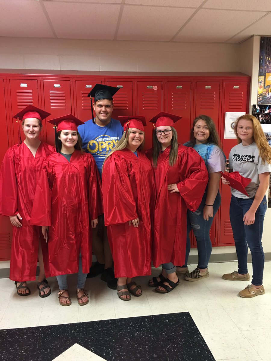 Make sure you try on your Caps &amp; Gowns! Make sure they zip &amp; are the correct size!🎓