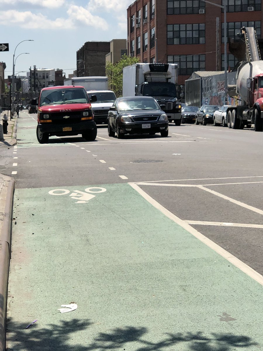 leahcharp's tweet photo. @FDNY creating dangerous conditions for cyclists. Legal parking available adjacent. No emergency or any sign of driver. Located at Knickerbocker and Ingraham St in BK. @nyc311 @TransAlt @NYC_SafeStreets https://t.co/JtlzSpvX1v