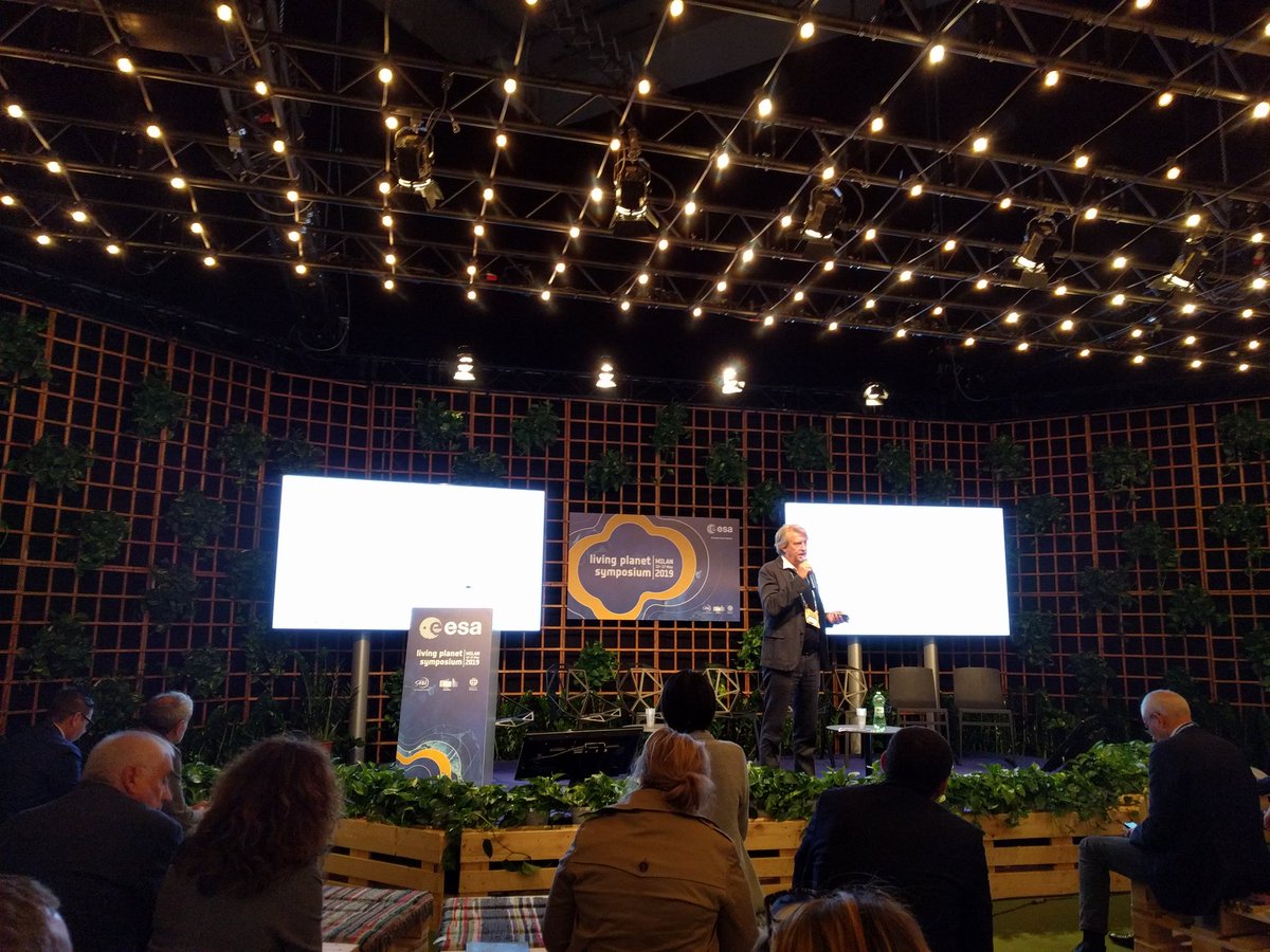 ESA_EO's tweet photo. .@ESA_EO’s @SveinungLoekken talks about the future of #EO, the technologies that will help revolutionize it and the importance of moonshots that are the nuts and bolts of tomorrow. Now on in the Giardino Agora #BackToTheFutureEO #LPS19 https://t.co/s84RVPy7Ip