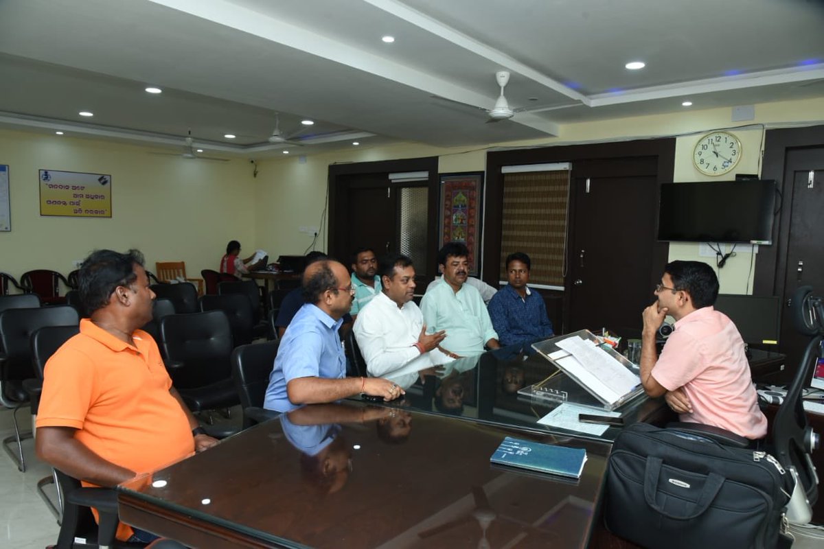 sambitswaraj's tweet image. Held meeting with Puri Collector today to discuss about the relief operations #CycloneFaniAftermath