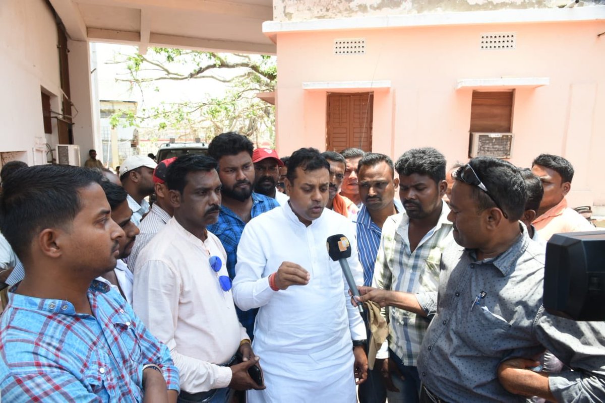 sambitswaraj's tweet image. Held meeting with Puri Collector today to discuss about the relief operations #CycloneFaniAftermath