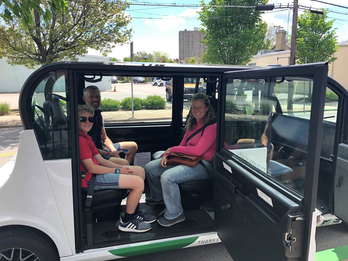 RIDOTNews's tweet image. We welcomed our first international user on the #LittleRoady shuttles, a family from Canberra, Australia who were vacationing in Boston and came down to Providence to check out the service. Get more information, including a route map, at LittleRoady.com.