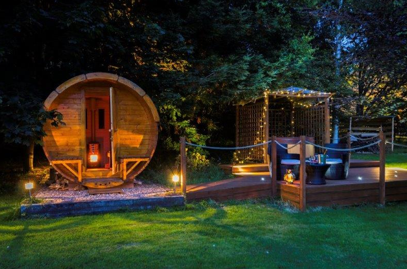 WeAcceptPets's tweet photo. "Brilliant, #relaxing long weekend. #Beautifulcottage &amp; fantastic facilities with loads of room to walk the dogs in the enclosed grounds. Beautiful views overlooking the #RiverTay."
 
Accepts 🐶
https://t.co/qgzPio6oke

#GuestReview #Perthshire #HolidayCottage #DogWalks #Scotland https://t.co/eZhcA7WGMC
