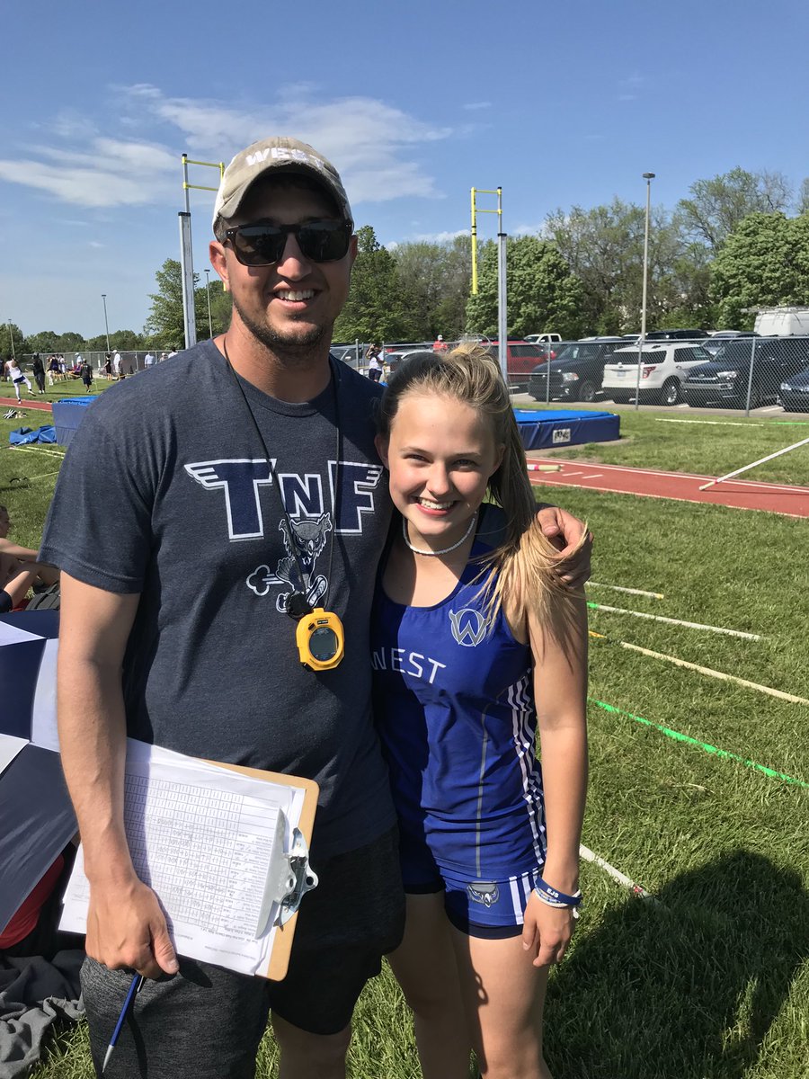 OWTracknField's tweet photo. Olathe West’s first state qualifier of the day is....Claire Thomas in the pole vault. Congrats! #913to316 https://t.co/WUPg3X6P5Q