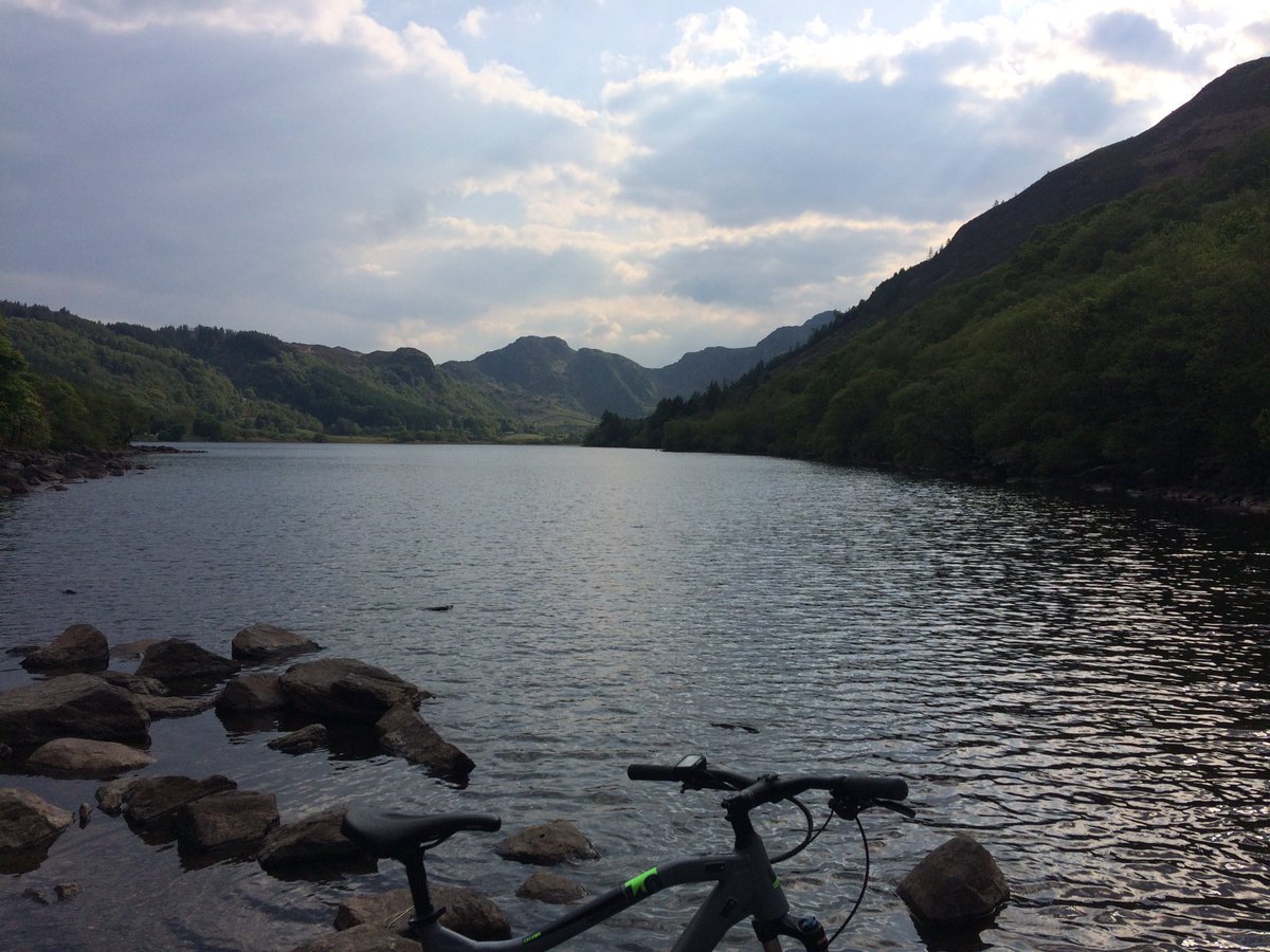 oemetcalfe's tweet image. Noson dda ar y beic heno #llynparc #llynbychan #llyngeirionydd #llyncrafnant paradwys Dyffryn Conwy