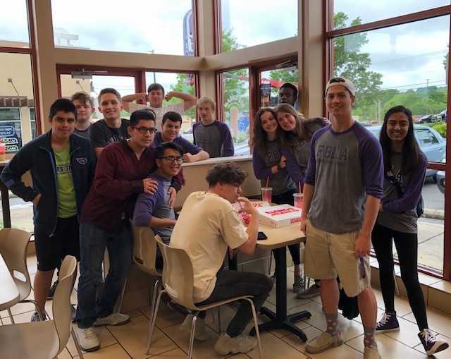 CHSLIONSFBLA's tweet photo. Our day began with a Breakfast Meeting @ Dunkin' followed by team-building activities in the Park . . . https://t.co/991A0PVWko