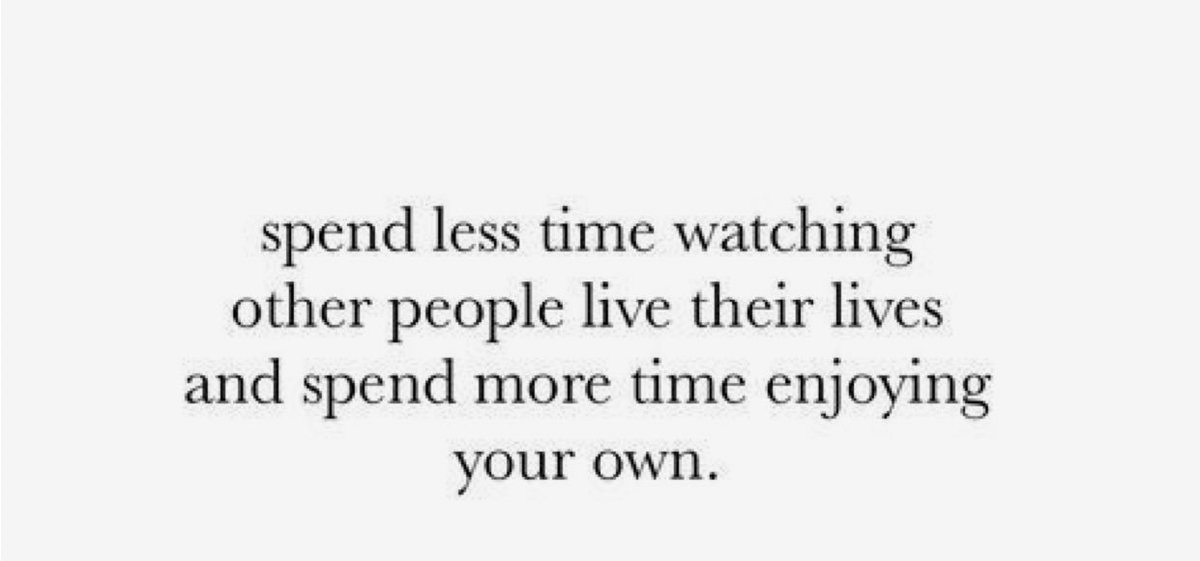 MissLesterLHS's tweet photo. Every day, the average UK based user spends 1 hour 50 minutes on social media,Social media is training us to compare our lives, instead of appreciating who we are and what we have, remember always be YOU 
    Your uniqueness is your MAGIC              
🦄💕🔮🦄💕🔮🦄💕🔮🦄💕🔮 https://t.co/90u4MkVWP0