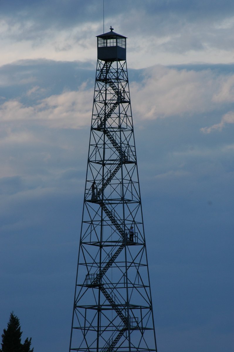 UofUHumanities's tweet photo. #TBT to the 1930s, when the fire tower was first being built at the @TaftNicholson. Also included is a picture of the fire tower now. No trip to the center is complete without climbing up the tower to take in the view.
#TaftNicholsonCenter #UofU #UHumanities #UofUHumanities https://t.co/OHAbM3b0A9