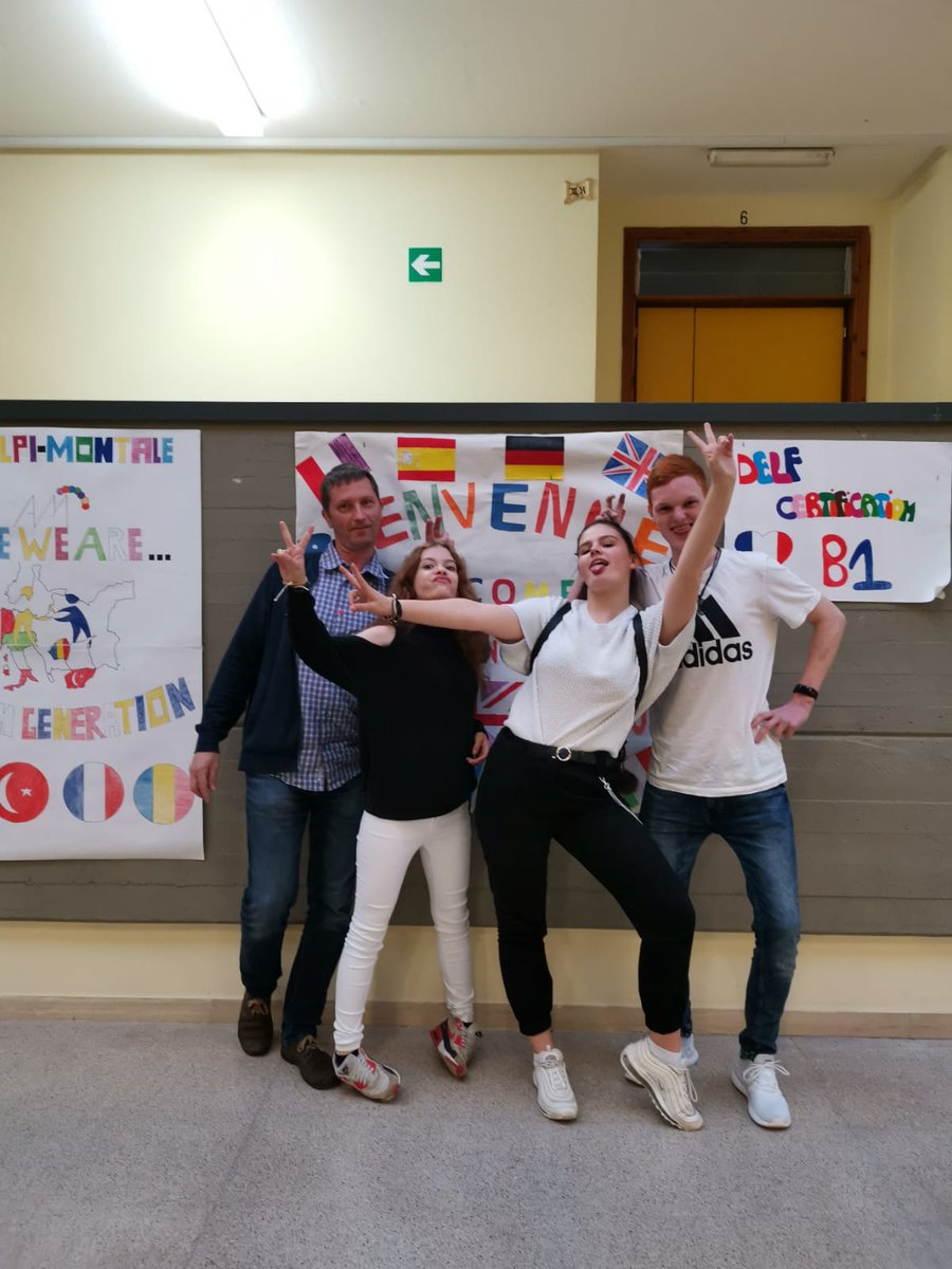 Withteeneyes's tweet photo. Teams meeting in #Rutigliano to make more shortfilms #WithTeenEyes /1
Here you have teams from Sweden, Germany and Spain.
@sepiegob @EUErasmusPlus https://t.co/vc4HRKVEZS