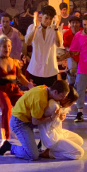 exposingfama's tweet photo. Aritz soy yo viendo a Estonio🥰🥰🥰🥰🥰🥰🥰

SOIS AMOR @Esther_FAB19 @Antonio_FAB19 

#FamaABailarDIRECTO 
#FamaABailarFinal2 https://t.co/jQvZOgovq3