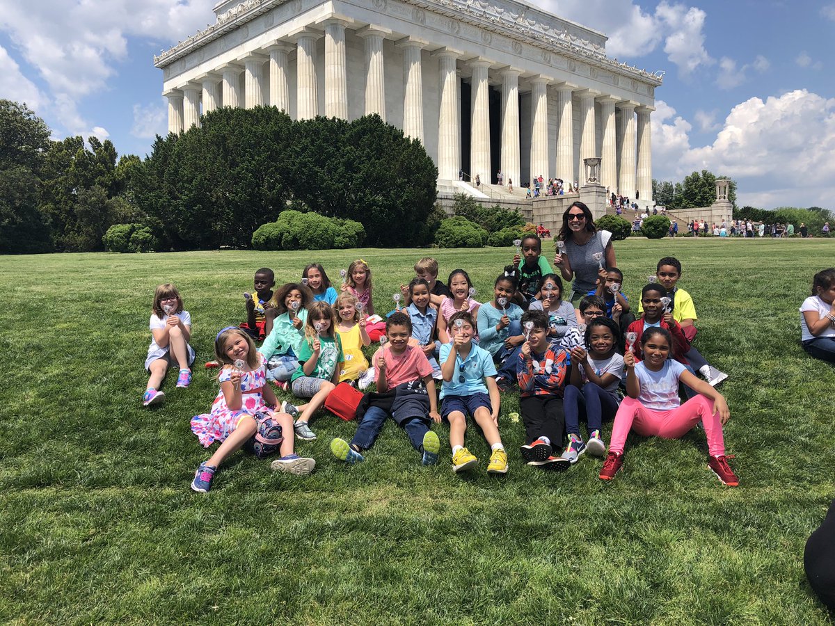 What a PERFECT day taking the kids to see a play @fordstheatre and then eating lunch next to the Lincoln Memorial!! ☀️🎭 🚌 🍫🇺🇸 #LRESPride #AbrahamLincoln