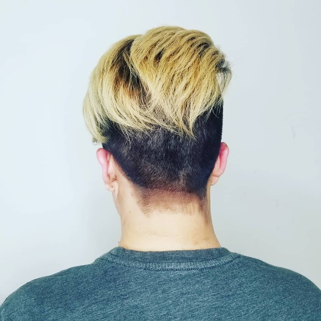 oftheseabeauty's tweet photo. Super black roots with a nice blended bolyage 💕👌 #pmtsdallss #pmts #bolyage #shorthair #hairstylist https://t.co/NMAiZ4BXOu
