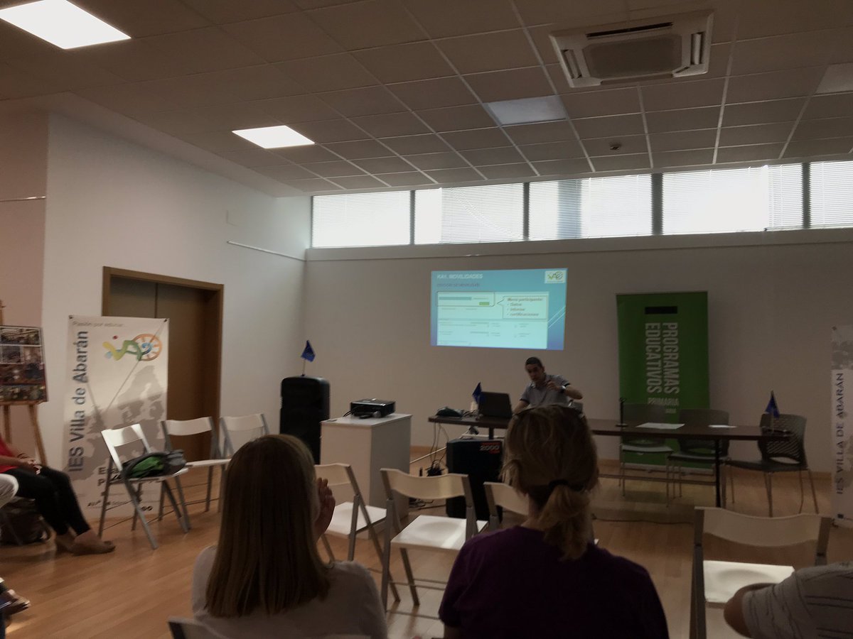 ErasmusCieza's tweet photo. Mobility Tool+. Conocemos un poco más esta herramienta esencial para la buena gestión de los proyecto Erasmus+ con Alejandro Zamorano del @iesvillabaran #ErasmusPlus #Formacion #MobilityTool @sepiegob @CPRRegionMurcia @Educarm @ucoerm @ColegioJRJ @EuropeDirectMur https://t.co/keTkGT2AO1