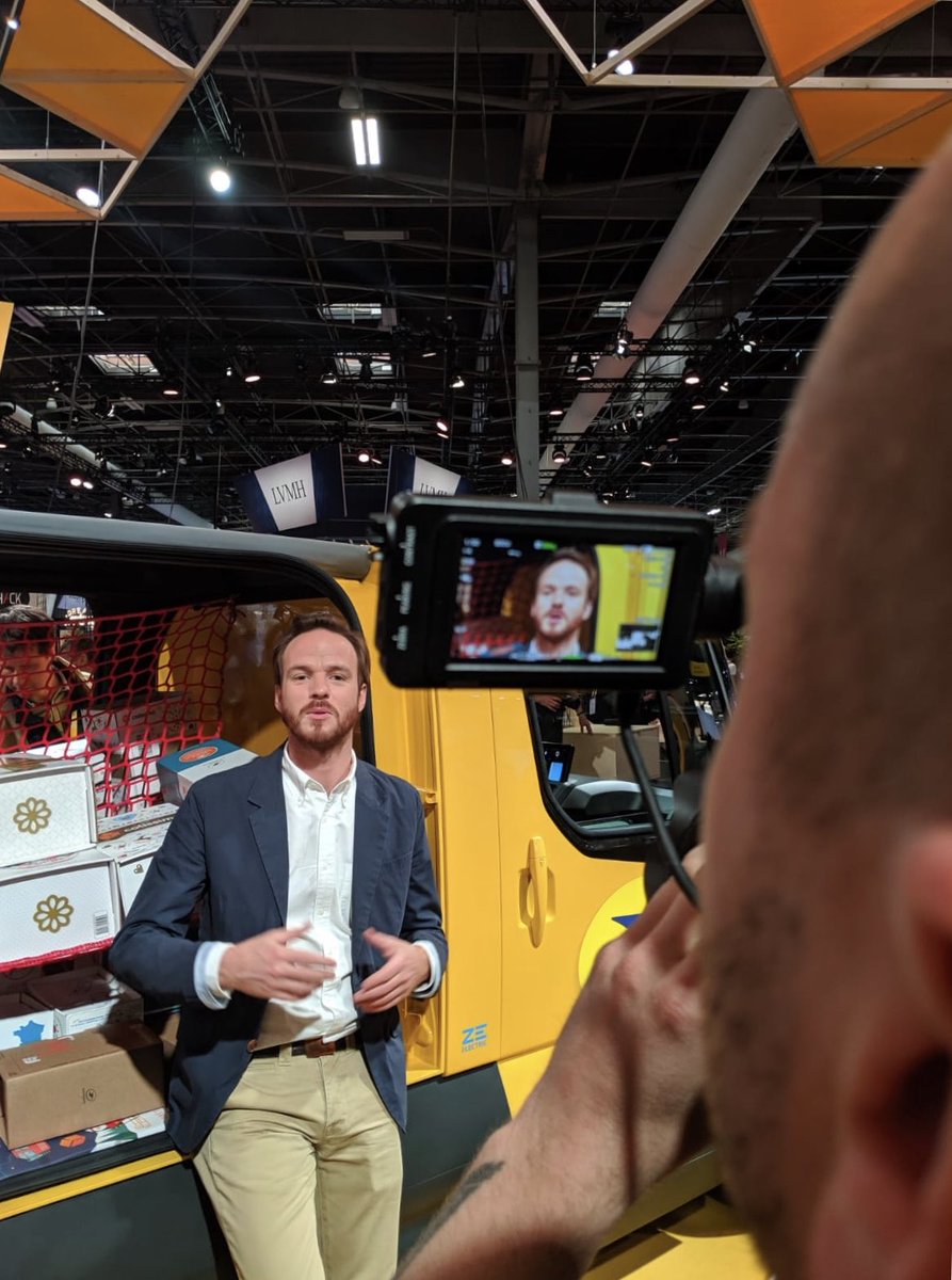 🎬That’s a wrap for day 1 of the #ceoforum at @VivaTech ! 💥A day full of insights on digital #innovation & #transformation 💪 Thanks to my awesome co-anchor @daviskris10 🙏 🎥 We have a few surprises for you tomorrow ... #vivatech #innovationmarathon