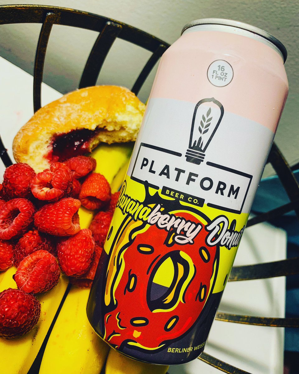 Beerbudzz's tweet photo. 🍩“Bananaberry Donut,”🍩 by Platform Beer Co. with a special collab with @Brewnuts This Berliner Weisse style ale comes in at a 5.5% ABV. Hints of vanilla and banana with a tangy berry taste that wraps up sour, dry and has a biscuity graham cracker finish.8.4 out of 10 #nottrash https://t.co/AxCJIz7nfq