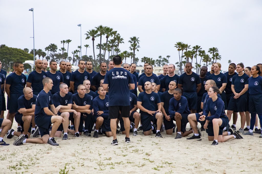LBPD's tweet image. Beach Bound! 🏃‍♀️🏃‍♂️ #RunToTheSea #Class93 #LBPDAcademy #LBPD