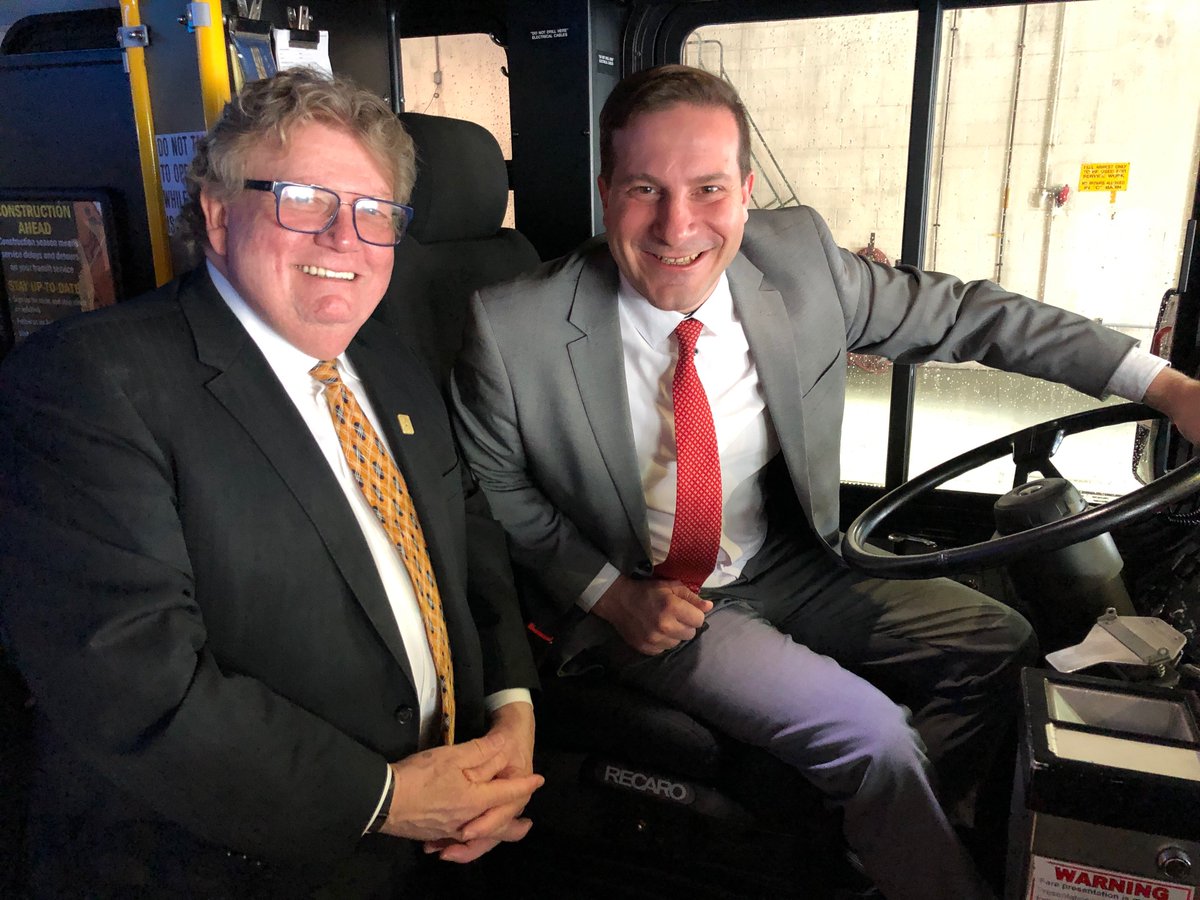 marcomendicino's tweet photo. We’re getting the @cityofldnont moving!
Investments in the #BRTsystem are seeing cleaner & greener buses hit the road, and upgrading the existing fleet to be a more comfortable ride for London residents.
@LTCLdnOnt @pfragiskatos @kateyoungmp @ldnontmayor @cityofldnont https://t.co/2cNZIpHbtf