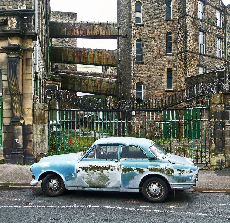 BurningMenFilm's tweet image. Our #burningmen #volvoamazon likes to travel to her old favorite places. 

She might not have any lines in the film but she has a lot of #Personality 
Thanks: buff.ly/2VetV8h
#artfilms #ontheroad #vintagecarsdaily #vintagecars #oldcarland