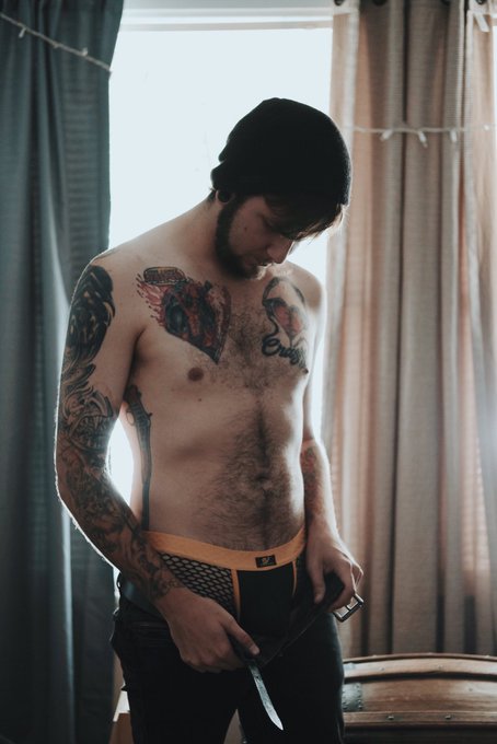 ✨LAS VEGAS PERFORMERS✨: We will be living in Vegas full time after June 1st and we want to find other<a href="/tag/throwback"class="tags"><span>#throwback</span></a><a href="/tag/noprop60"class="tags"><span>#noprop60</span></a>