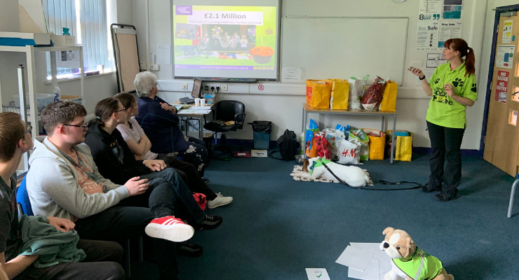 wolvcoll's tweet photo. A BIG thanks to @BhamDogsHome for coming to our Wellington Road Campus today and talking to our futures pathways students. They really enjoyed meeting Bernie 🐶 and learned loads about Birmingham Dogs Home! #LoveOurColleges #dog #birmingham #wolverhampton https://t.co/45YbjhLgU6
