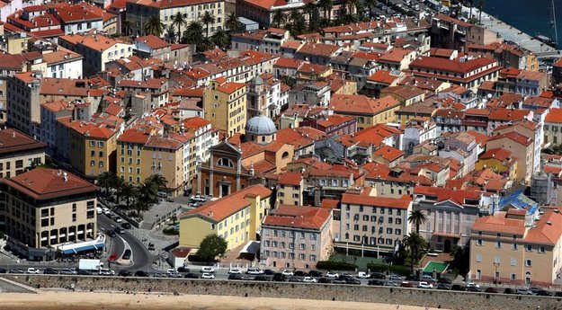 Corse_Matin's tweet photo. Le rattachement de l'office public de l'habitat de Corse-du-Sud à la communauté d'agglomération confirmée par le tribunal administratif https://t.co/zFe9By9Ikl https://t.co/xnEmprfN5T
