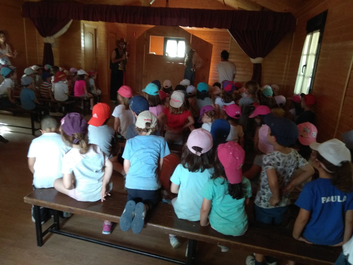 Disfrutando con el Duende Zacarías  <a href="/olgaHBST/">Profe Olga</a> <a href="/RaquelHBST/">RaquelHBST</a> <a href="/TeacherRociHBST/">TeacherRociHBST</a> <a href="/nazahbst/">NAZAHBST</a> <a href="/HBSTORREJON/">Humanitas Torrejón</a>