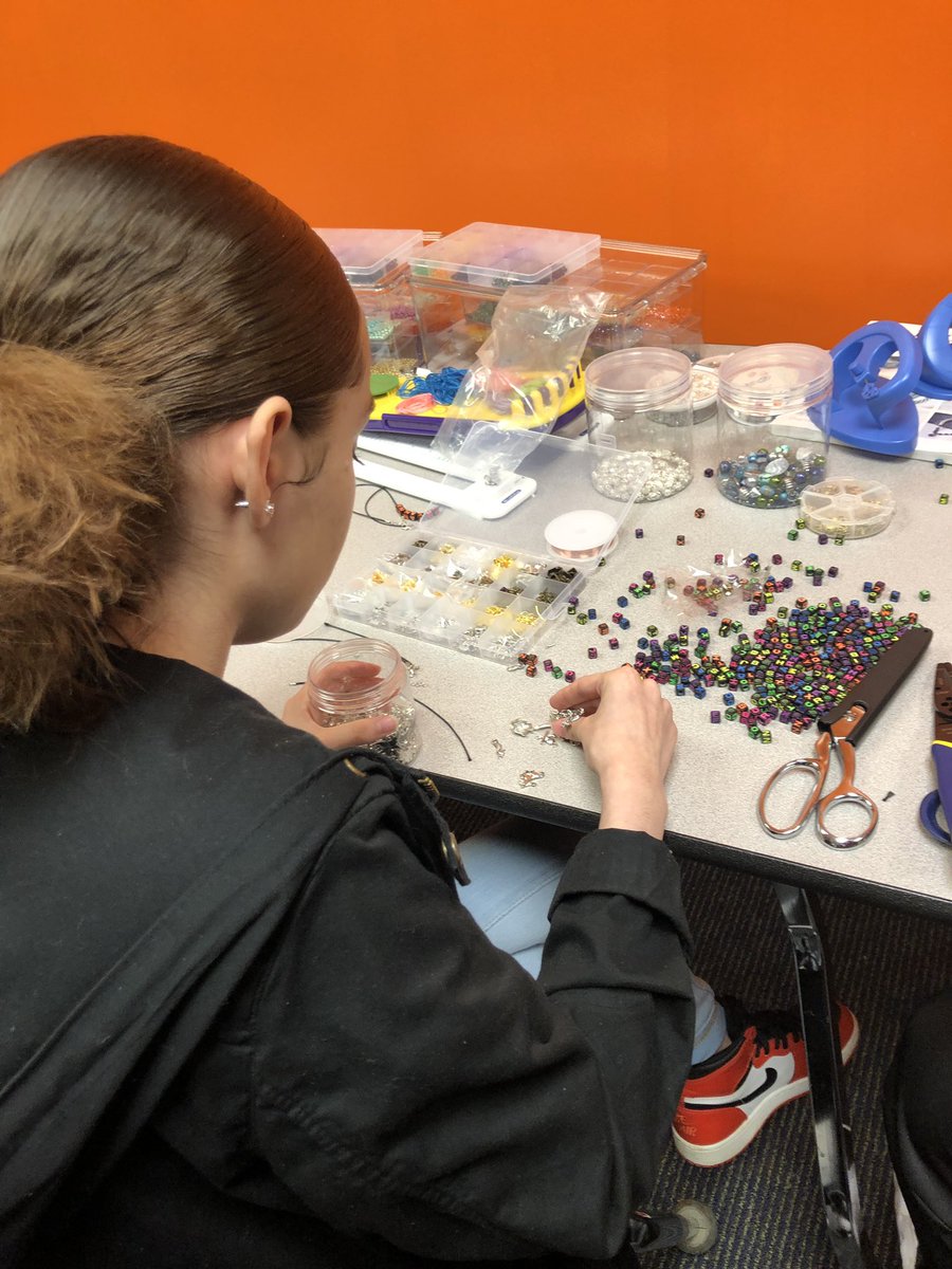 LGZapanta's tweet photo. The BHS MAKERSPACE. Create, Discover, Collaborate and Learn! #PatternsAndSequences
@BHSBulldogsbcps https://t.co/fPegOAHZaU