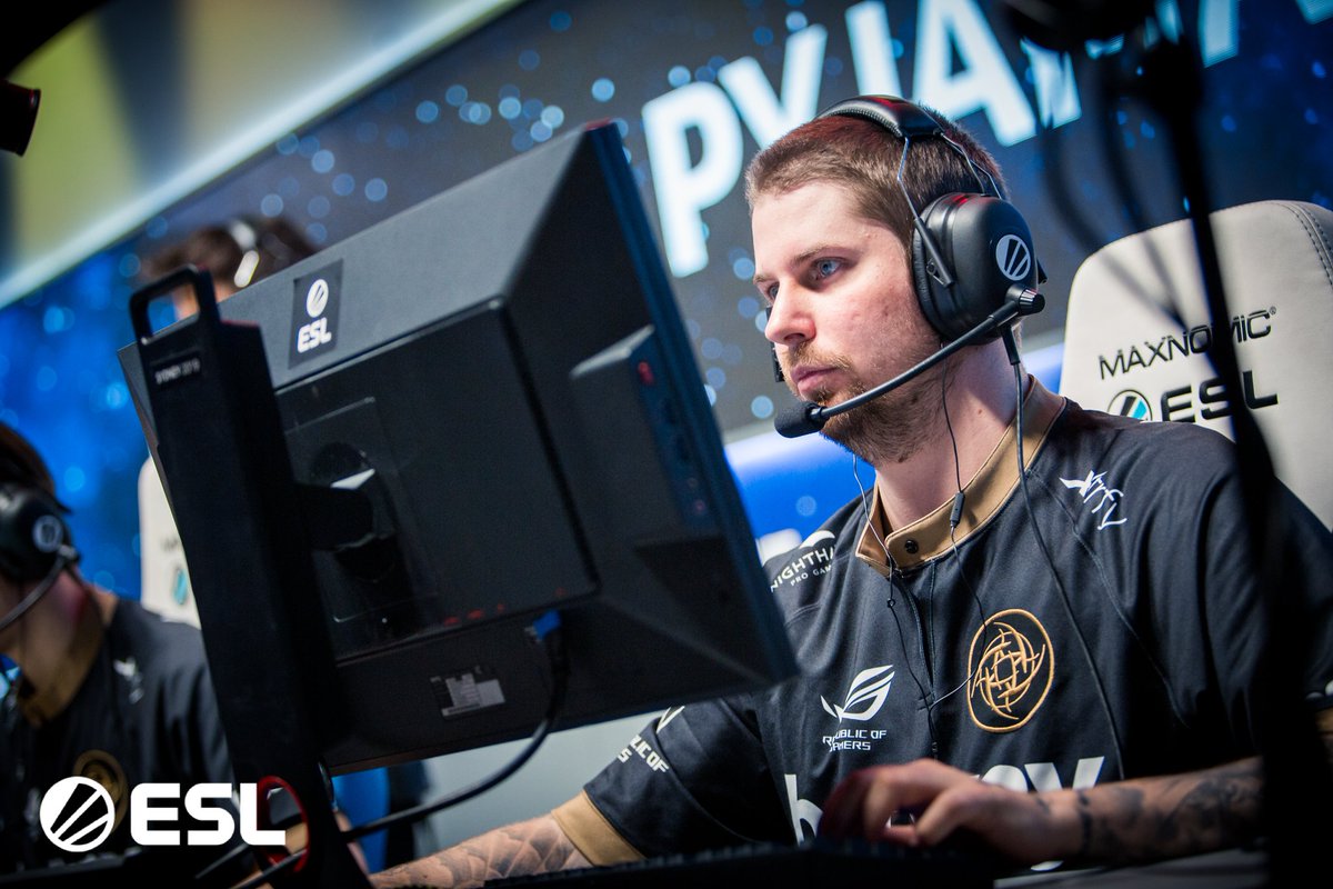 NIP's tweet image. THE FINAL VERSUS @avangarkz 🇰🇿 IS GOING LIVE! 

🇺🇸 Twitch.tv/faceittv
🇸🇪 twitch.tv/bmetv

#GONINJAS #CSGO #ECS7