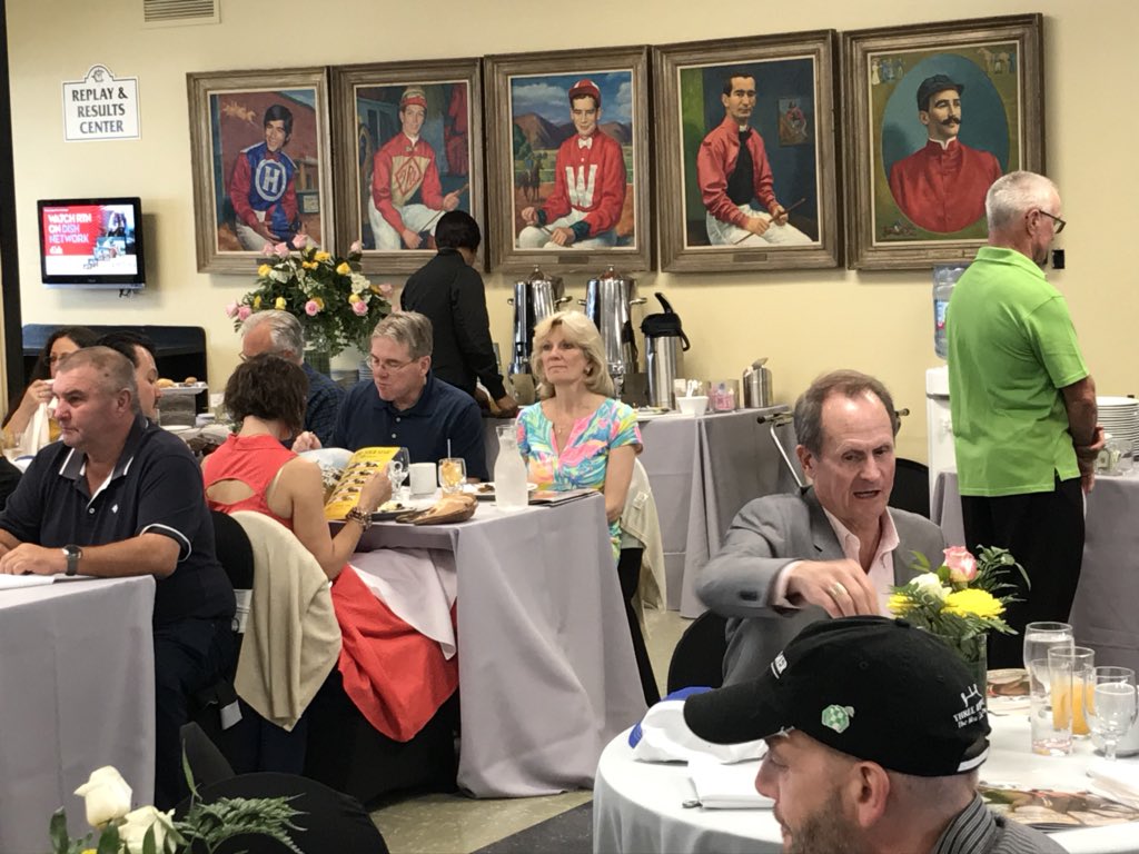 ScottWykoffWBAL's tweet photo. The #AlibiBreakfast is a @PreaknessStakes week tradition like no other at @PimlicoRC with the #BlackEyedSusans flowing and our plates piled high with famous #MJC fried chicken & crab cakes for breakfast just a few days before the big race at #OldHilltop https://t.co/NHBhde4btP