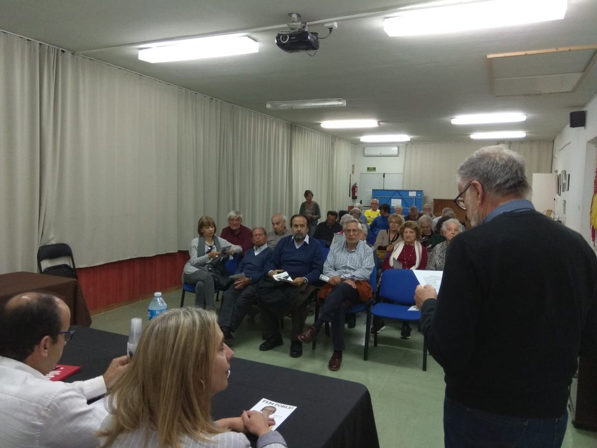 Aquesta tarda hem gaudit d'una bona estona al Casal d'Avis de #Valldoreix explicant el nostre projecte per a la vila #FemPoble #SantCugat