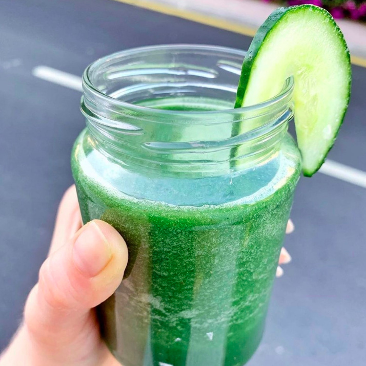 avazera's tweet photo. How amazing does this Boosting Green Smoothie look by @healthbyevilina ✨ Evilina used our organic Moringa and Spirulina to pack a super green punch! 📸#regramlove  👉🏻 https://t.co/2u8e2EBWNr https://t.co/nji8jVMgcJ