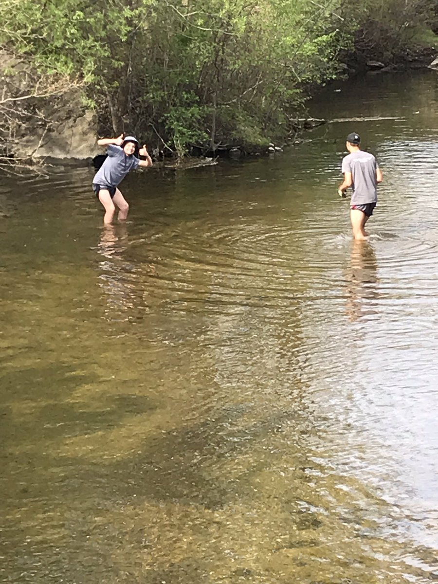 MrCoxsClass's tweet photo. #communitycleanup #childrenspark #meekspark #howdidthishappen #greatday @Oakview_MS @LkOrionSchools #OtherPeopleMatter #dayofservice https://t.co/U5uSGwkAP8