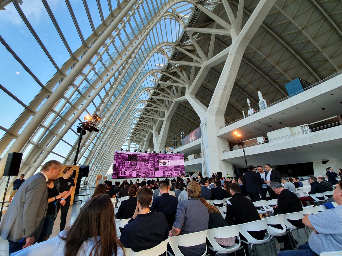 Emil Dragotă tweet media