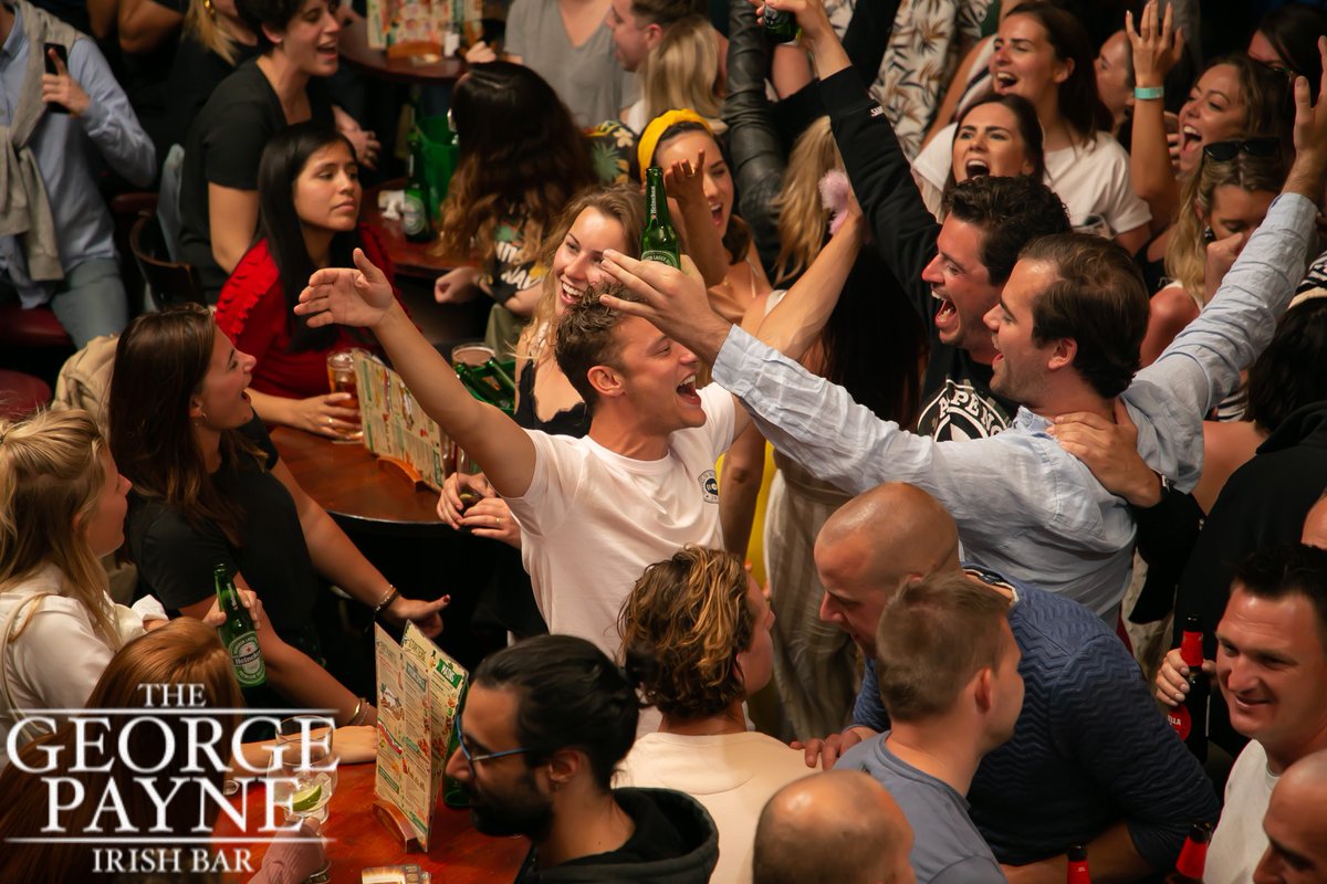 🥳It’s time party🥳 #thegeorgepayneirishbar #thegeorgepaynebcn  #barcelonagram #sportbar #fcbarcelona #irishbar #lovebcn #hangover #nachos #party #burger #guinness #jackdaniels #thursday #eurovision #itstimetoparty #greatmemories #timetoparty #tonight #greatmemories