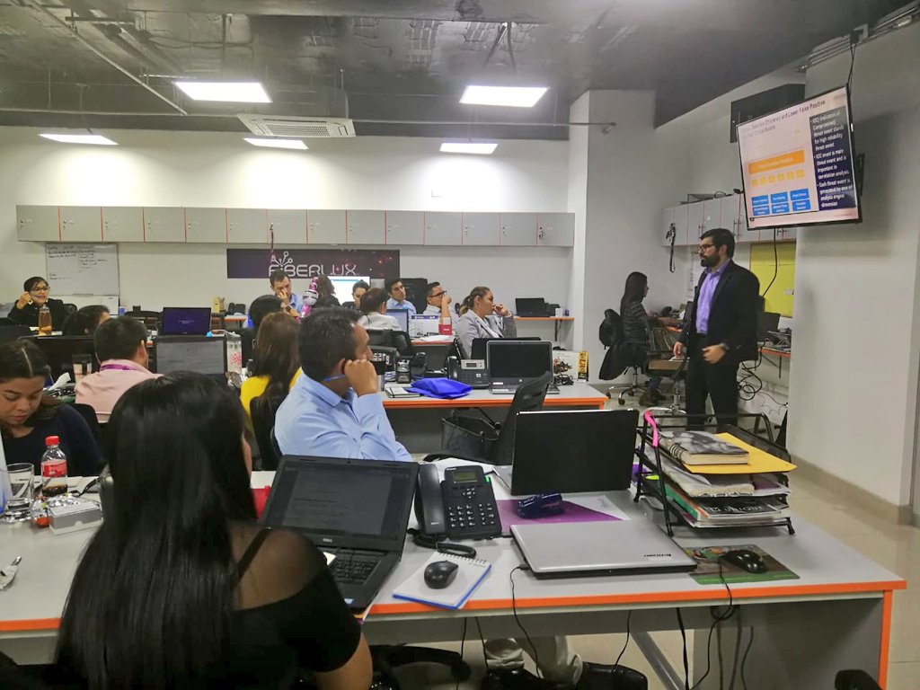 HillstoneLatam's tweet image. Entrenamiento #HCSS a nuestro Partner Fiberlux. 
#SecuritythatWorks #HillstoneNetworks